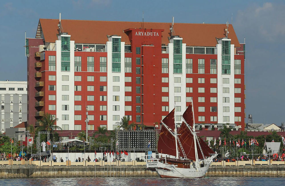 Aryaduta Makassar Esterno foto